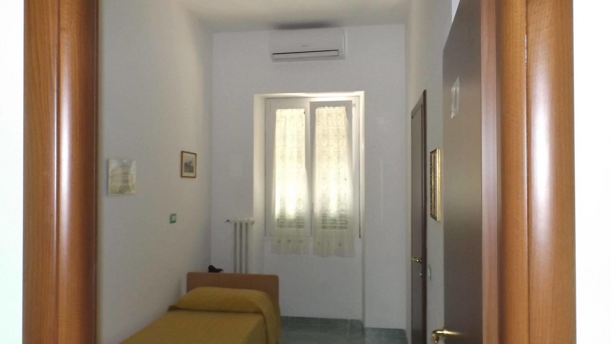 Foresteria Esercito Della Salvezza Ostello *